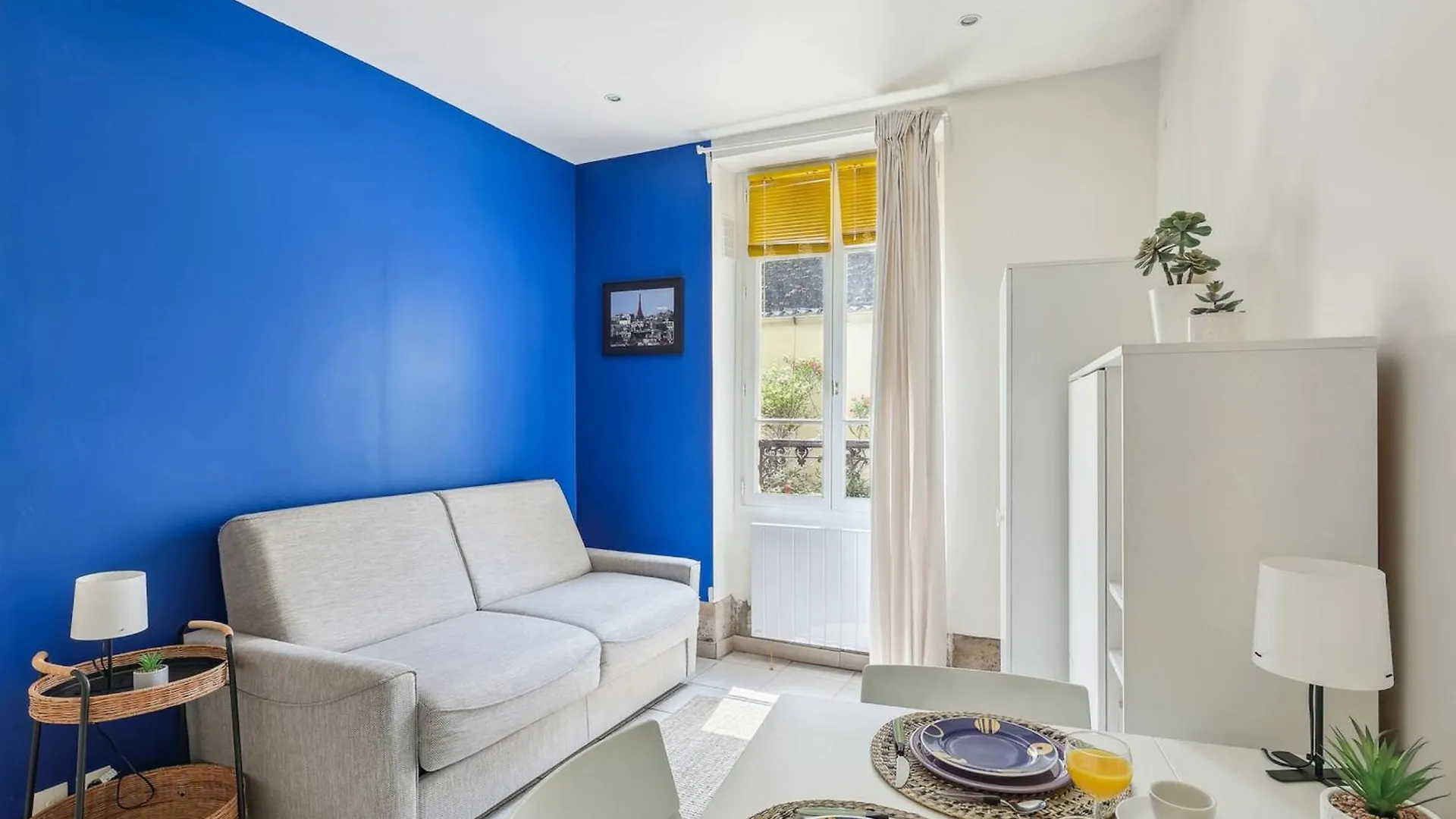 Pantheon & Latin Quarter - Cityapartmentstay contacts